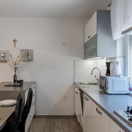 Horjan Apartamento Vir