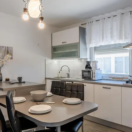 Apartment Simek Vir